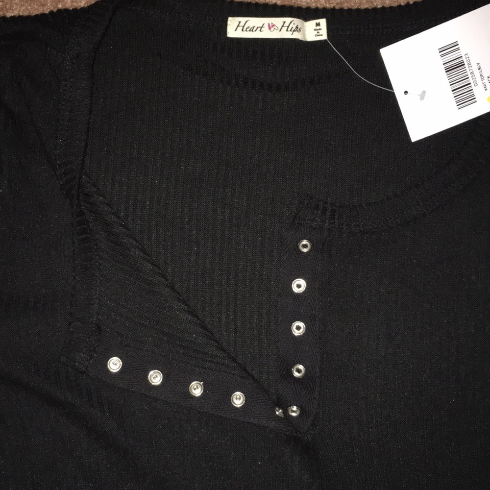 Black Ribbed Top - Picture 3 of 3